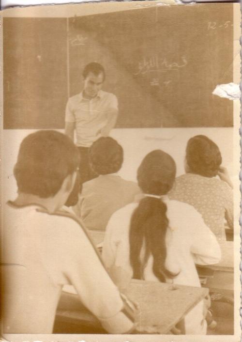 سنة أولى تعليم، إدريس مع تلاميذه في ثانوية الكندي بالفقيه بن صالح   24 ماي 1972